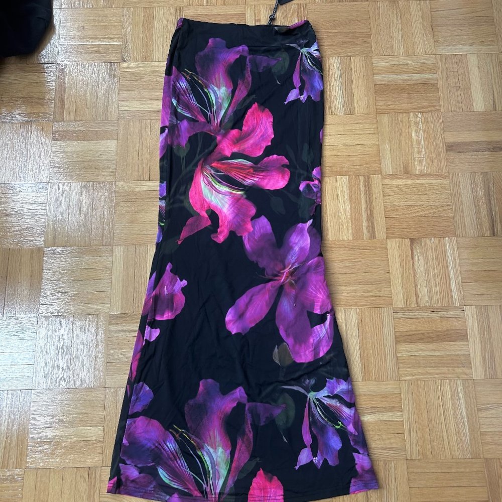 white fox maxi pattern skirt